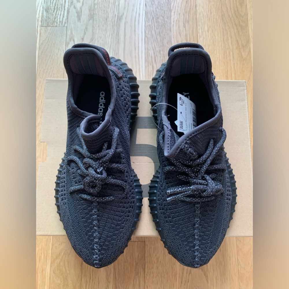 NWT Adidas Yeezy Boost 350 V2 Black M5.5/W7
